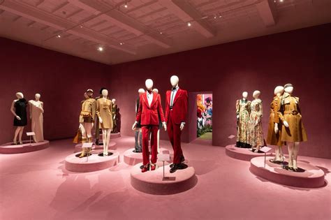 mostra gucci firenze durata|Gucci Visions, la mostra ripercorre 102 anni di storia del brand.